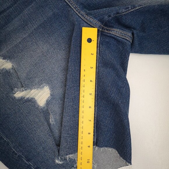 NWT Torrid Ladies Size 22 Medium Wash Distressed Rough Hem Blue Jean Shorts - Picture 14 of 14